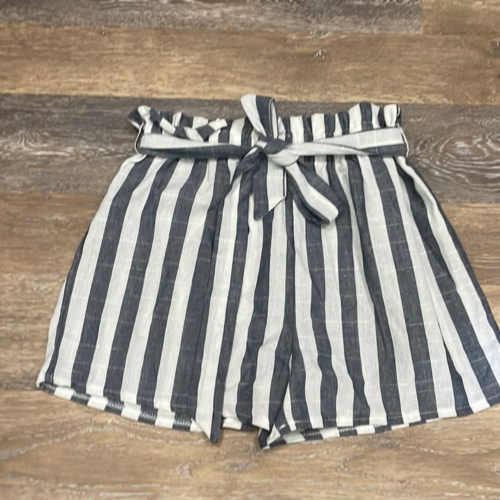 Shein Highwaist Linen Shorts L